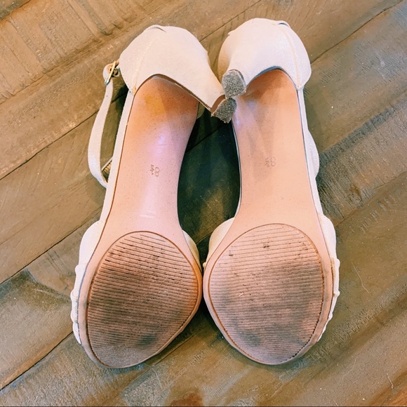 kelly & katie | Metallic T-Strap Heels - Picture 4 of 5